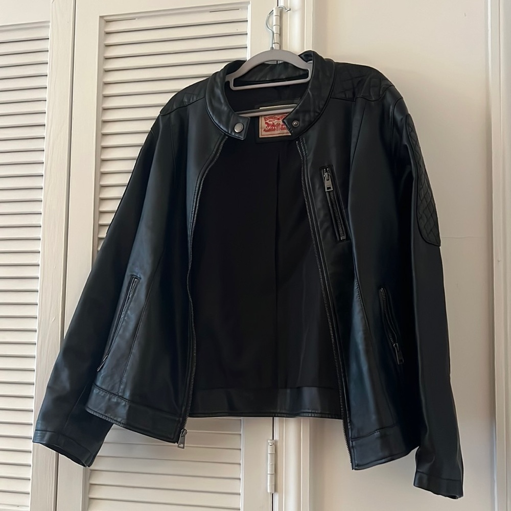 Gorgeous Levi’s Faux Leather Moto Jacket 🖤